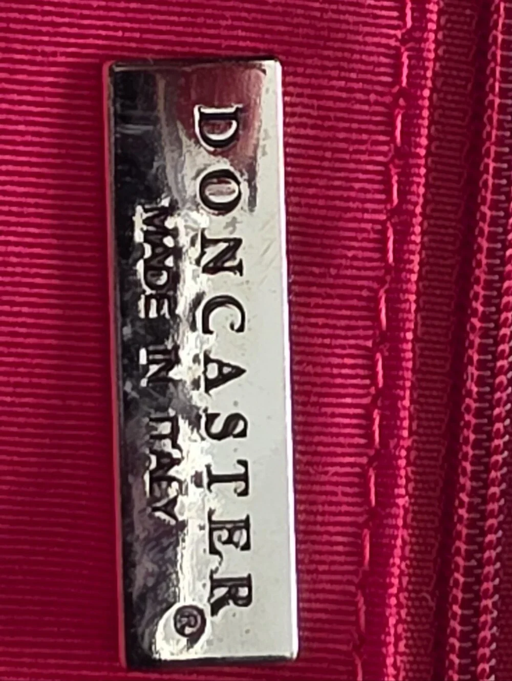 Doncaster Vintage Tapestry Medallion Shoulder Bag M/L Snap Closure Tassel Accent